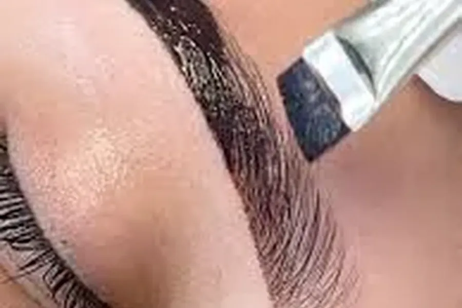Eyebrow tint